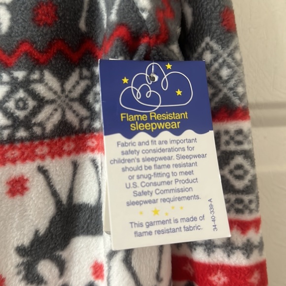 PJS & PRESENTS FAIR ISLE PRINTED FLEECE FOOTIE PAJAMAS: GRAY/WHITE/RED:NWT:SZ 4T - Picture 4 of 5